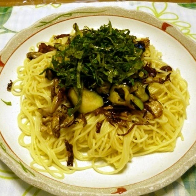 ニンニク舞茸と茄子の冷製パスタ（創作パスタ）