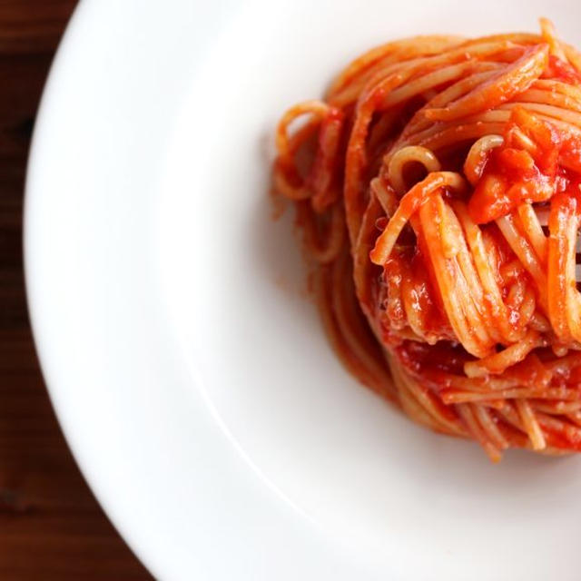 【超簡単！】トマトとにんにくのパスタのレシピ