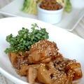 手羽元とレンコンの煮物。