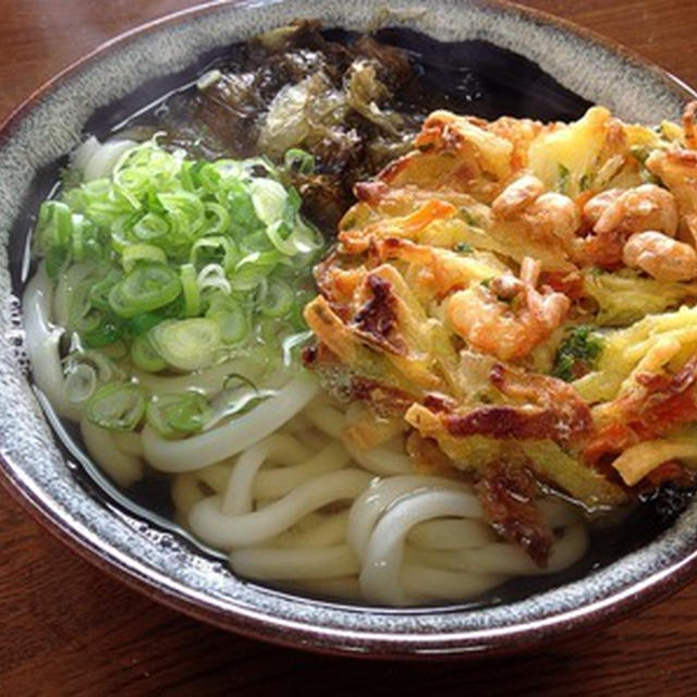 朝からしっかり「かき揚げ昆布うどん」