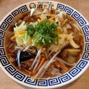 「タンメン食堂 波の花」の野菜タンメン黒で昼ごはん