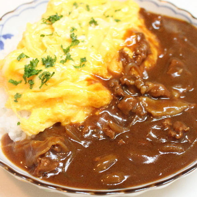 我が家の定番オムハヤシと弁当