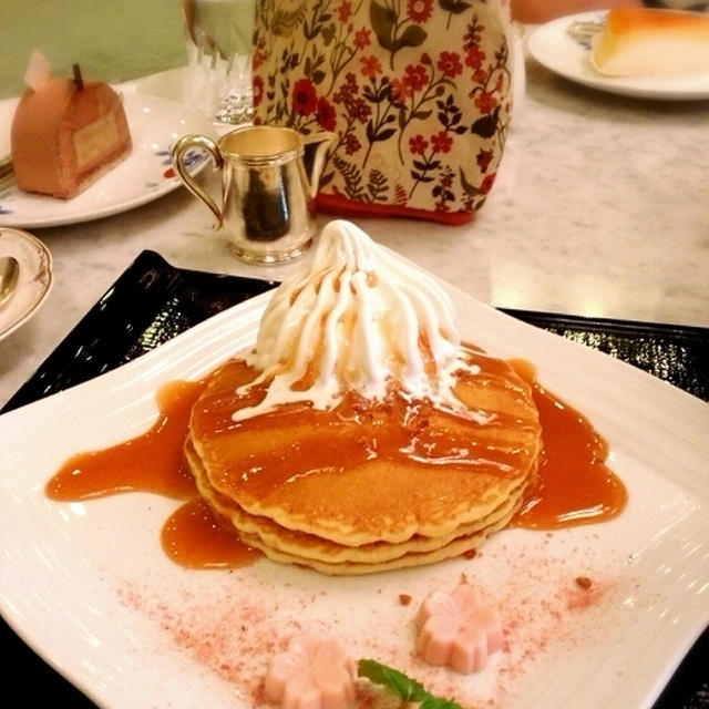 トークショーと春パンケーキ ♡リーガロイヤルホテル ♡