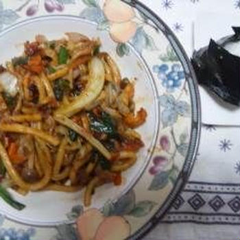焼きうどん醤油風味、韓国のりおにぎり