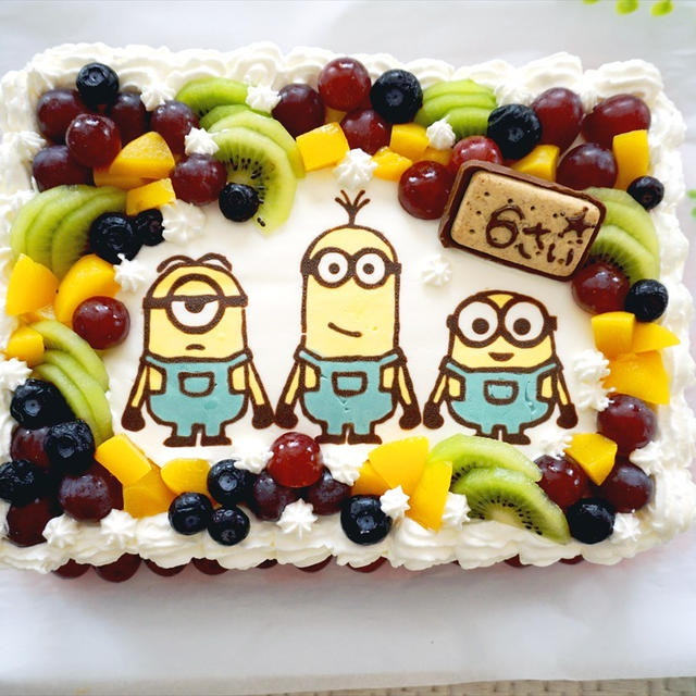 ぴよ三郎＊６歳＊誕生日ケーキはミニオンズ（完成までの画像付き）