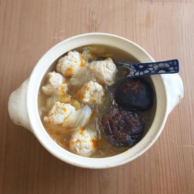 鶏団子と白菜と春雨の鍋