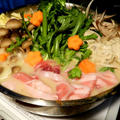 ゴマ味噌豆乳鍋、まろ〜いけど、レンコン鶏団子の刺激もありますねん by yukorinogaさん