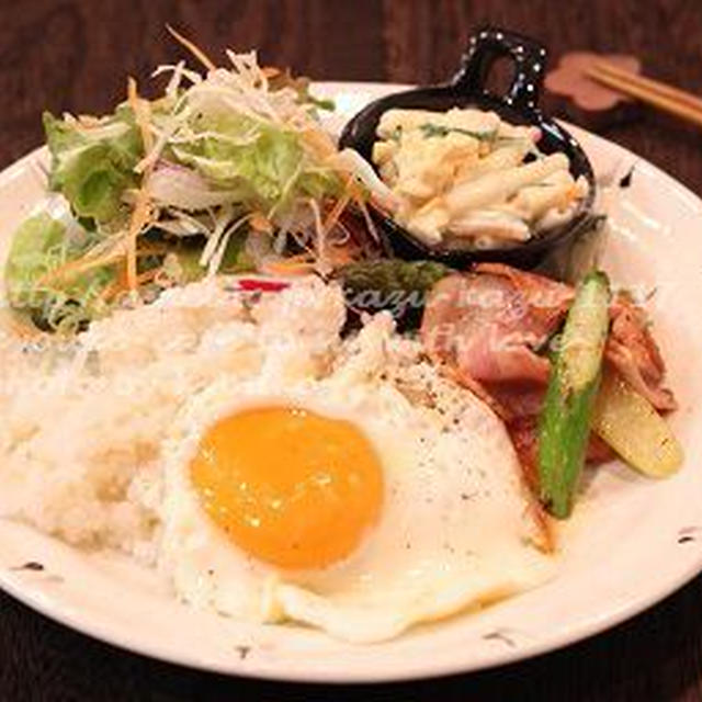昼カフェ☆アスパラとベーコンのソテー