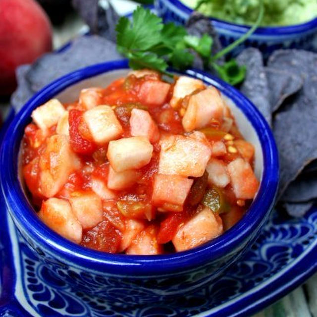 White Peach Salsa and Cucumber Avocado Dip桃入りサルサ＆きゅうり入りアボカドディップ
