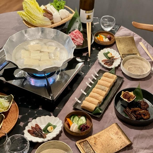 嬉野温泉湯豆腐と六本木「呼きつね」のいなり寿司と「鮒佐」の佃煮の夜ごはん