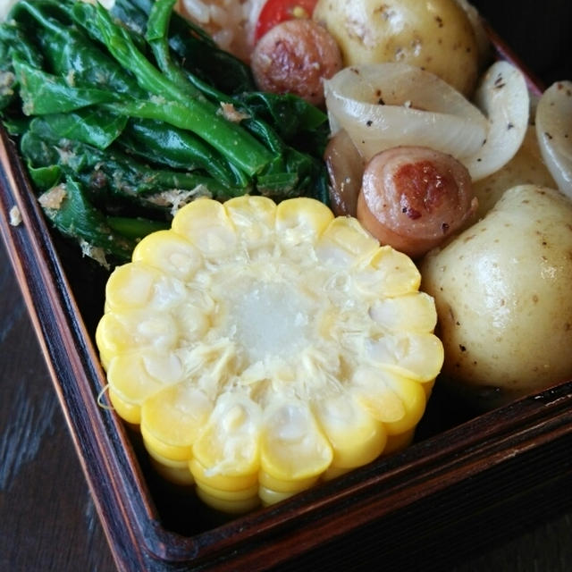 筍混ぜご飯とジャーマンポテト弁当