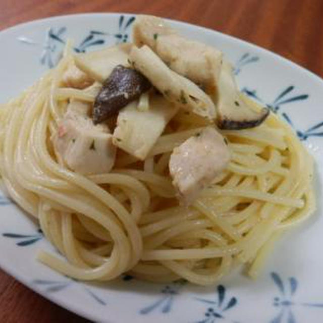 アヒージョの素で鶏肉パスタ