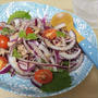 紫玉ねぎとツナのサラダ・北欧食器に盛り付け