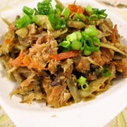 さばの味噌煮缶でごぼうのしぐれ煮