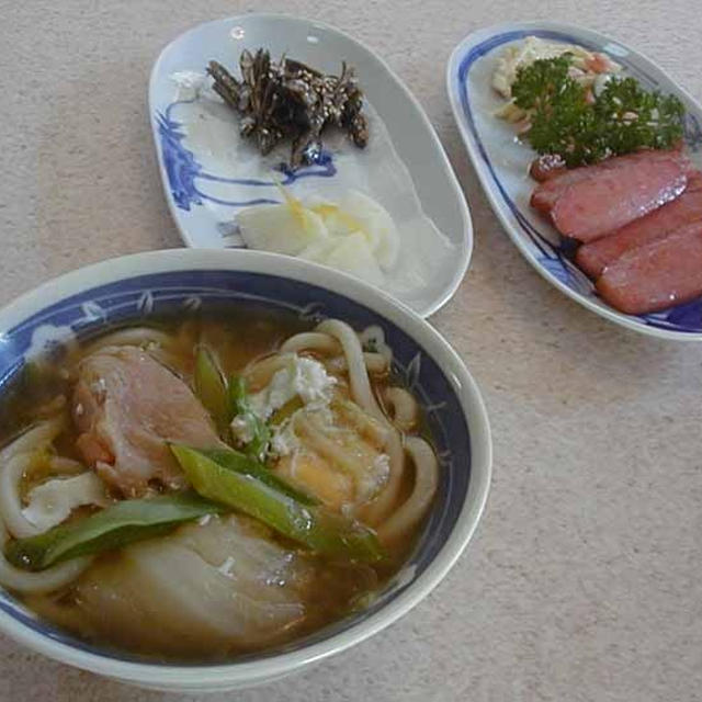 半玉うどん＆ペッパーミートローフなど
