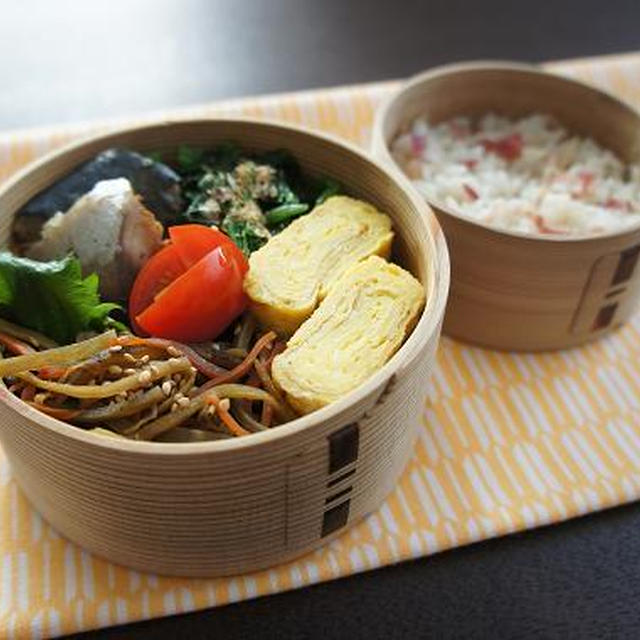 お弁当×ローションティシュー