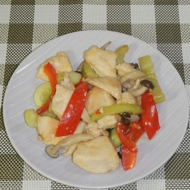 鶏肉と白瓜の味噌炒め