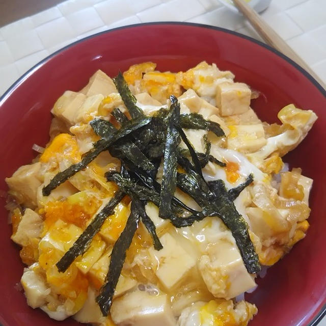 豆腐玉丼