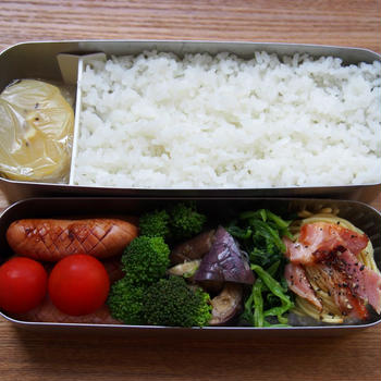 うなぎのタレ弁当。