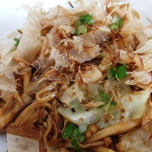 秋の味覚♪きのこたっぷりの焼きうどんきのこたっぷりの焼きうどんのレシピ（動画付き）