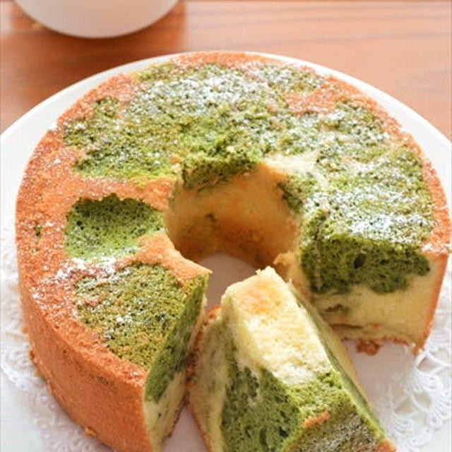 抹茶のマーブルシフォンケーキ ☆