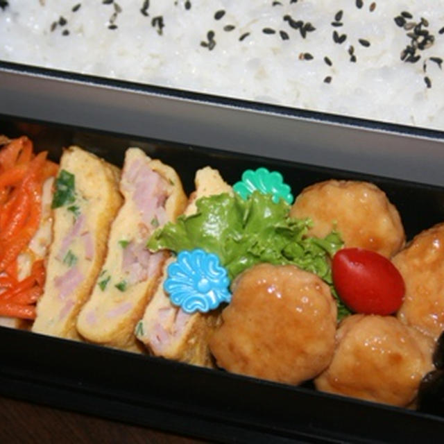 5月29日　　鶏と豆腐の つくね弁当