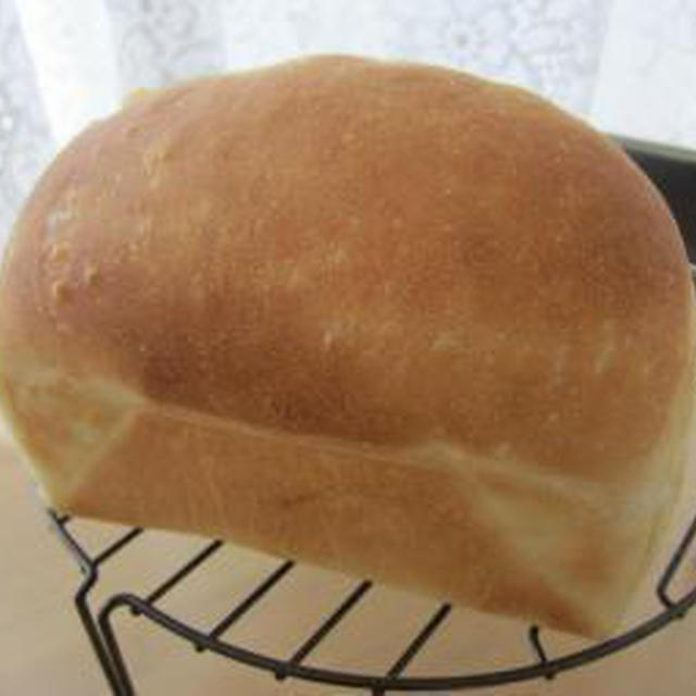 ミルクミニ食パン♪スヌーピーパン♪バンズ♪塩パン♪カレーパン♪メロンパン♪