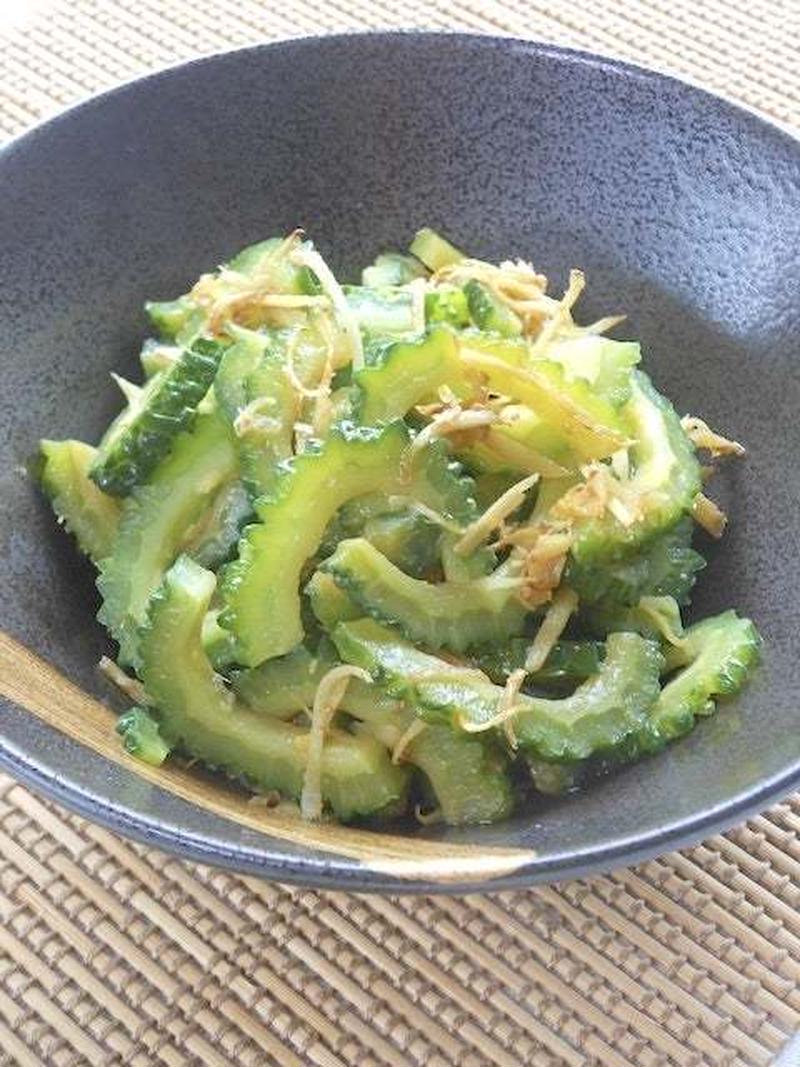 作り置き＆簡単おつまみおかず！生姜で爽やか〜ゴーヤの麺つゆ蒸し煮。