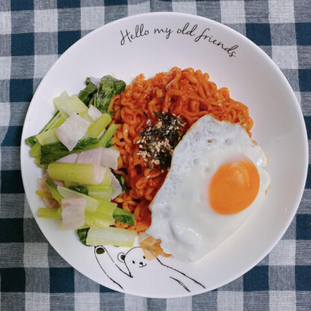 プルダック炒め麺（불닭볶음면）の晩ごはん