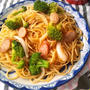 ブロッコリーで、ナポリタン風パスタ