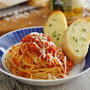 【レシピ】ツナトマトパスタ＋簡単ガーリックブレッド｜献立写真付き