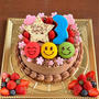 3色のニコちゃんマークが可愛い☺︎お誕生日ケーキ