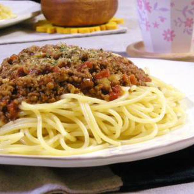 ミートソースパスタで晩ごはん＆ホットサンドで朝ごはん＆鶏そぼろ弁当