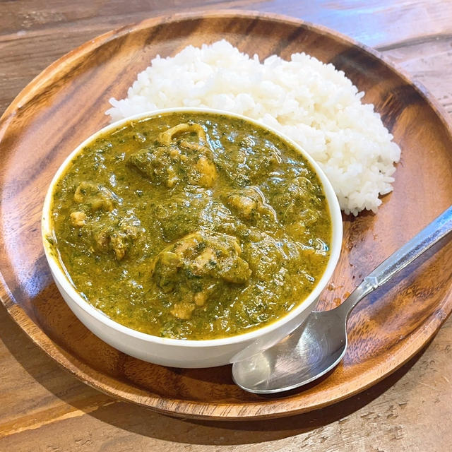 インドの味です！！ほうれん草カレーのレシピです！！