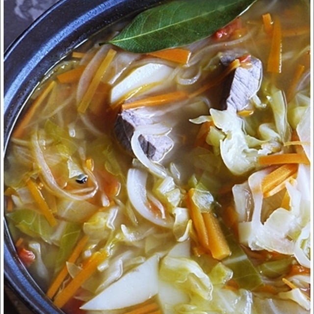 ロシアの伝統的スープ　シィー　 щи