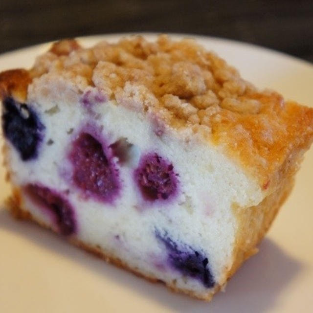 スタバのVery berry coffee cake 風のクランブルベリーケーキ