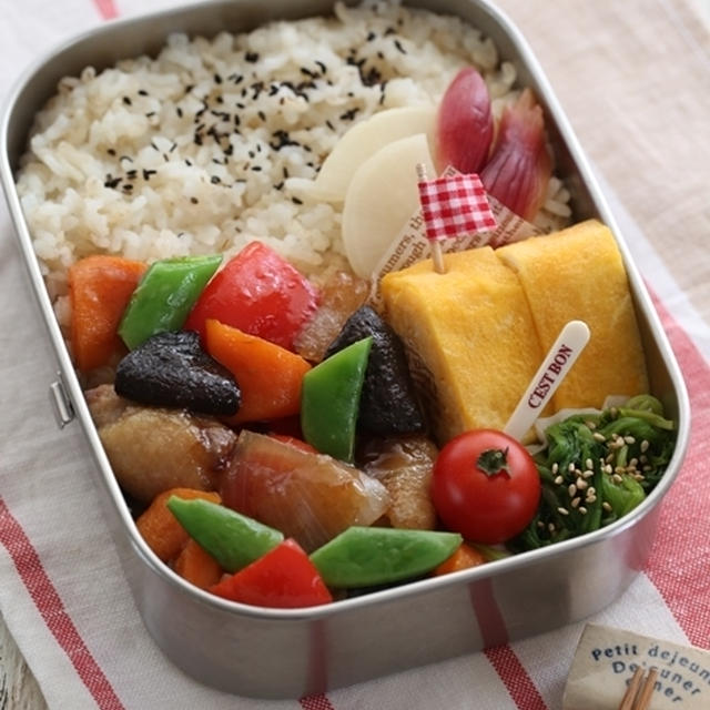 【鮮やか酢鶏のお弁当★4月11日(土)】