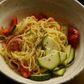 トマトとズッキーニの冷たいパスタ