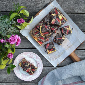 Strawberry Cream Cheese Brownies ストロベリークリームチーズブラウニー