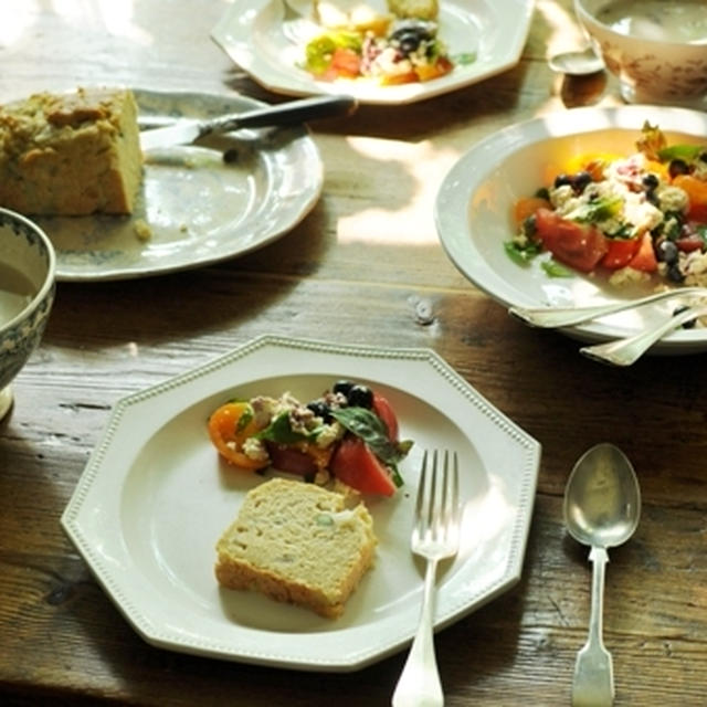 豆腐のケーク・サレ　、　豆乳カッテージの夏サラダ（トマト、ブルーベリー、バジル）　とか