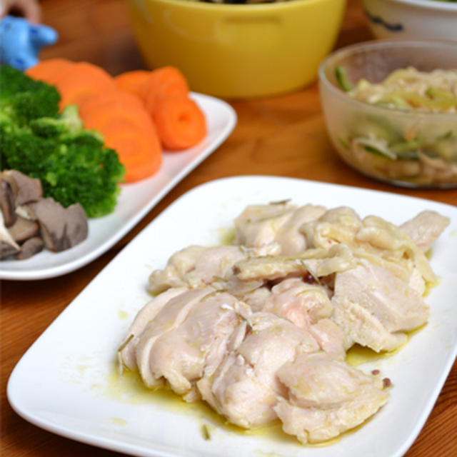 鶏むね肉のコンフィ。通称“すぅーっとするお肉”の晩ご飯。