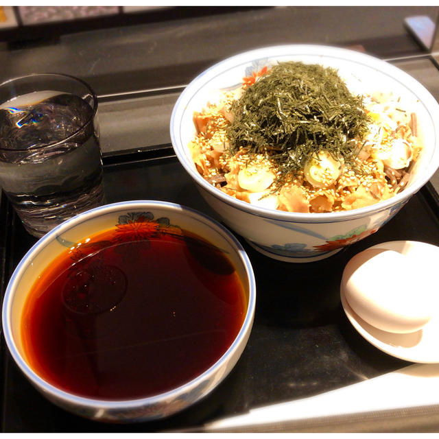 The Minatoya Lounge「冷たい肉そば」