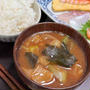 鶏肉を茹でたら茹で汁活用！赤味噌で味噌汁にするとアレになる！！