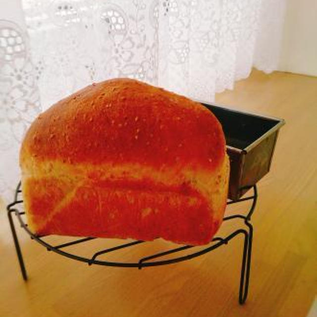白ごまミニ食パン♪ポテトサラダサンド・フルーツサンド♪