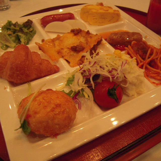 朝食バイキング・湯本観光ホテル西京