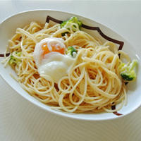 マ･マー 早ゆで3分スパゲティとパスタソースを使った「時短タラコ温玉パスタ」