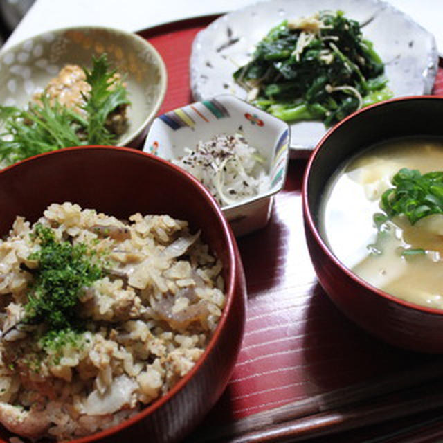 とりごぼうご飯定食(*ﾟ▽ﾟ*)