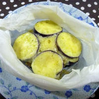 *レンジで包み蒸しシートで茄子とひき肉のミルフィーユ蒸しチーズのせ*