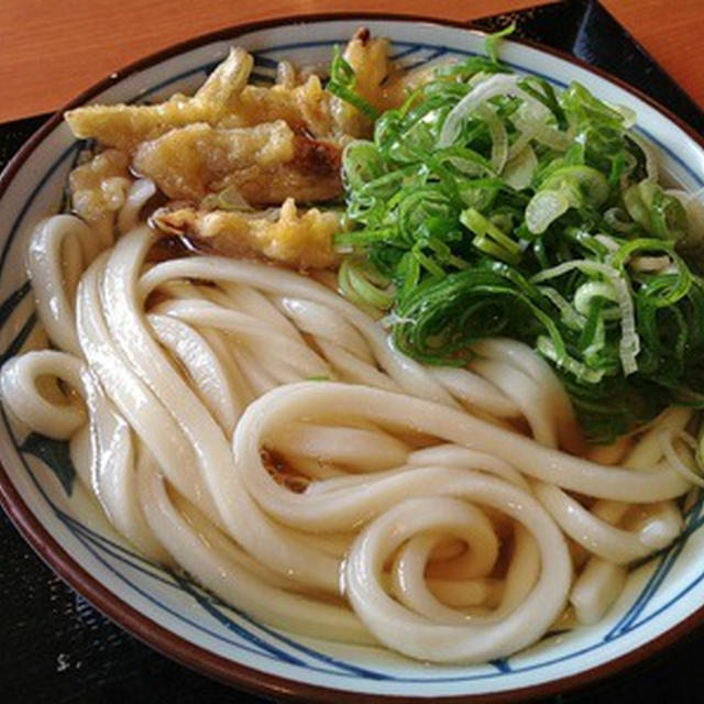 朝ごはんに丸亀製麺の「バラ天うどん」