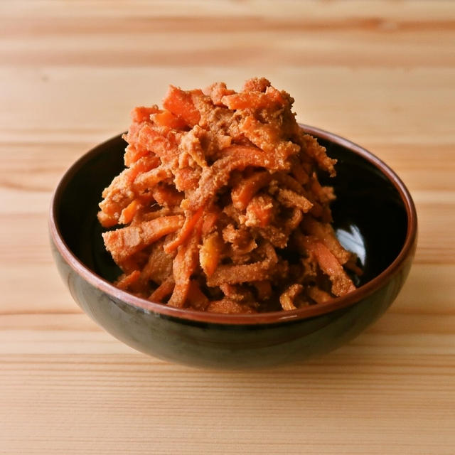 【野菜ひとつ】にんじんのきな粉マヨ炒め